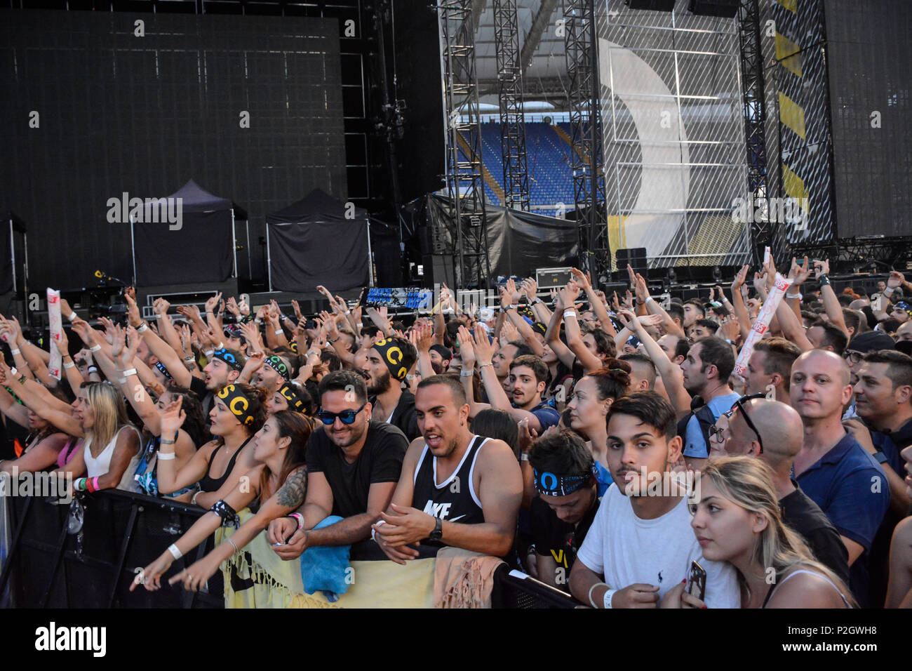 Vasco Rossi Fan durante "Vasco Non Stop Live 2018" allo Stadio Olimpico di Roma, Italia. Foto Stock