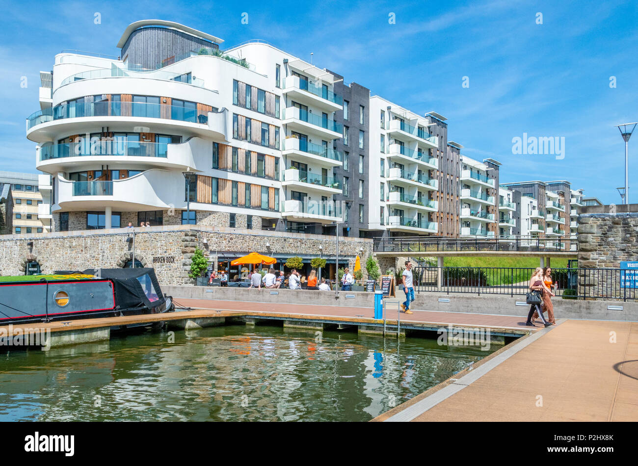 Eleganti appartamenti sul lungomare di Bristol's Floating Harbour REGNO UNITO Foto Stock
