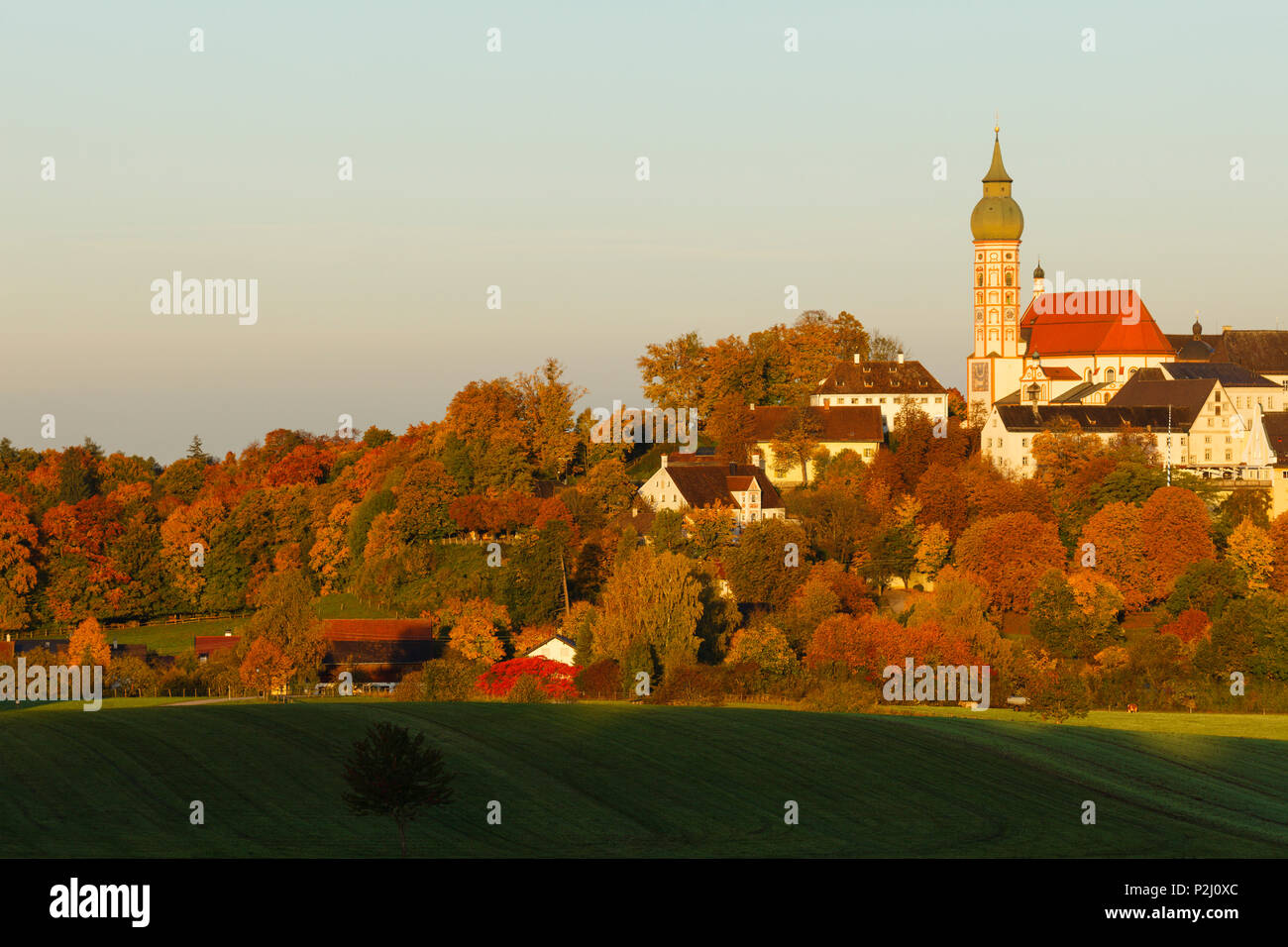 Monastero di Andechs, Monastero Benedettino heiliger Berg, Autunno, Starnberg cinque laghi, Starnberg, bavarese forelan alpino Foto Stock