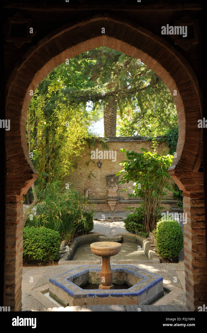 Giardino della Casa Mondragon nella città vecchia di Ronda, provincia di Malaga, Andalusia, Spagna Foto Stock