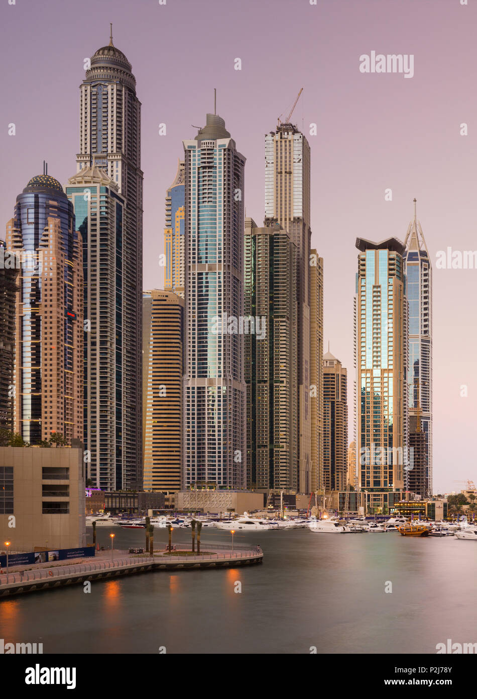 Grattacieli di Dubai Marina, Dubai, unisce Emirati Arabi, EMIRATI ARABI UNITI Foto Stock