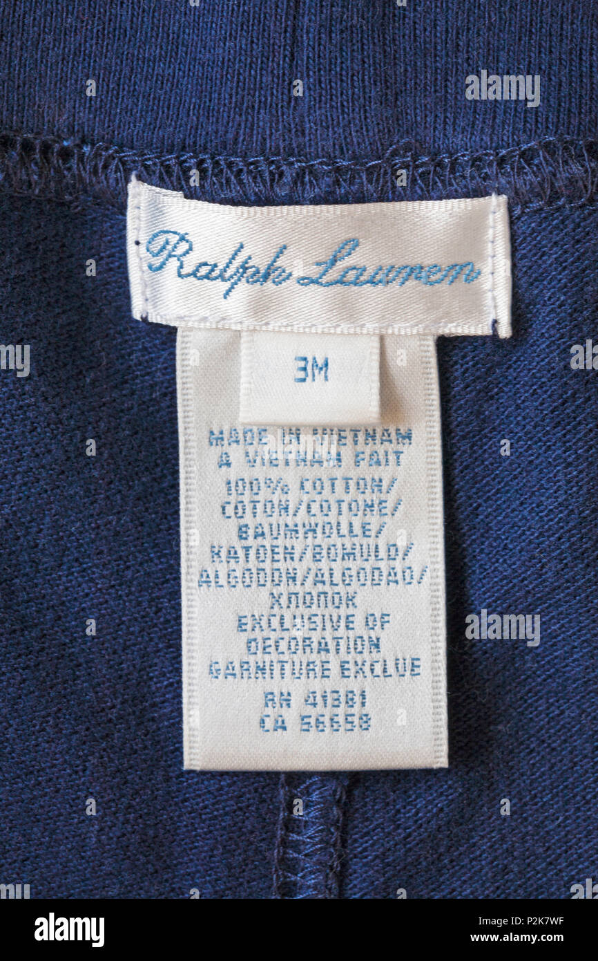 Etichetta in Ralph Lauren baby boys top abbigliamento realizzati in  Vietnam, 100% cotone Foto stock - Alamy
