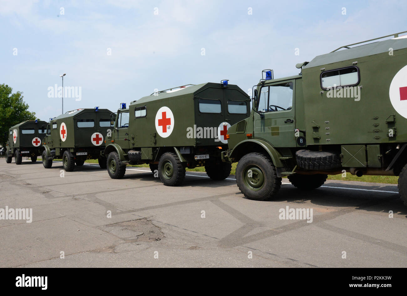 Maroon Surge è un 86MDG di evacuazione e di esercizio della cura di condurre la formazione congiunta. (U.S. Air Force foto di Airman 1. Classe Ariel Leighty) Foto Stock
