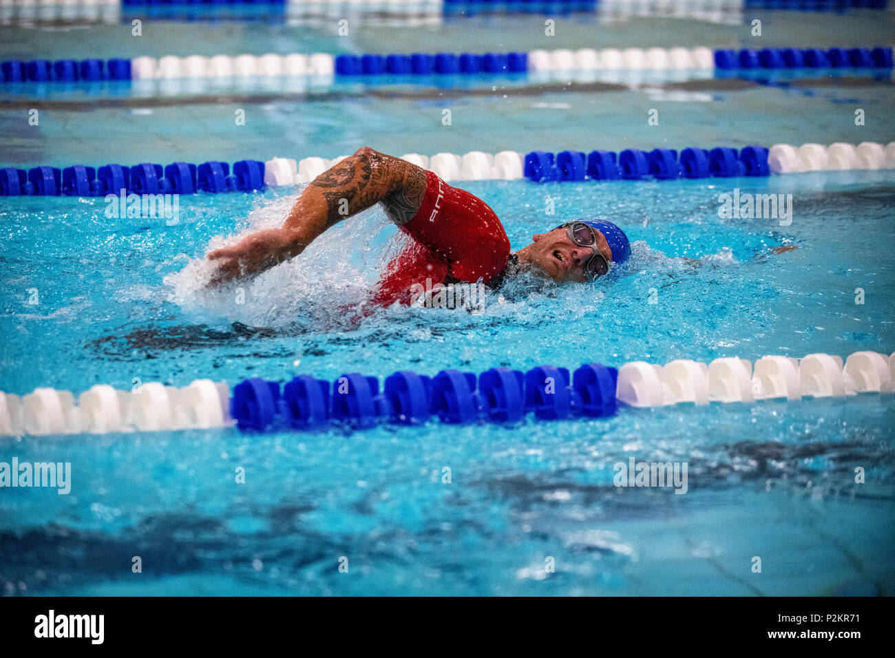 Ex Royal Marine Commando Joe Townsend che ha vinto il Commonwealth oro in uomini della para-triathlon. Foto Stock