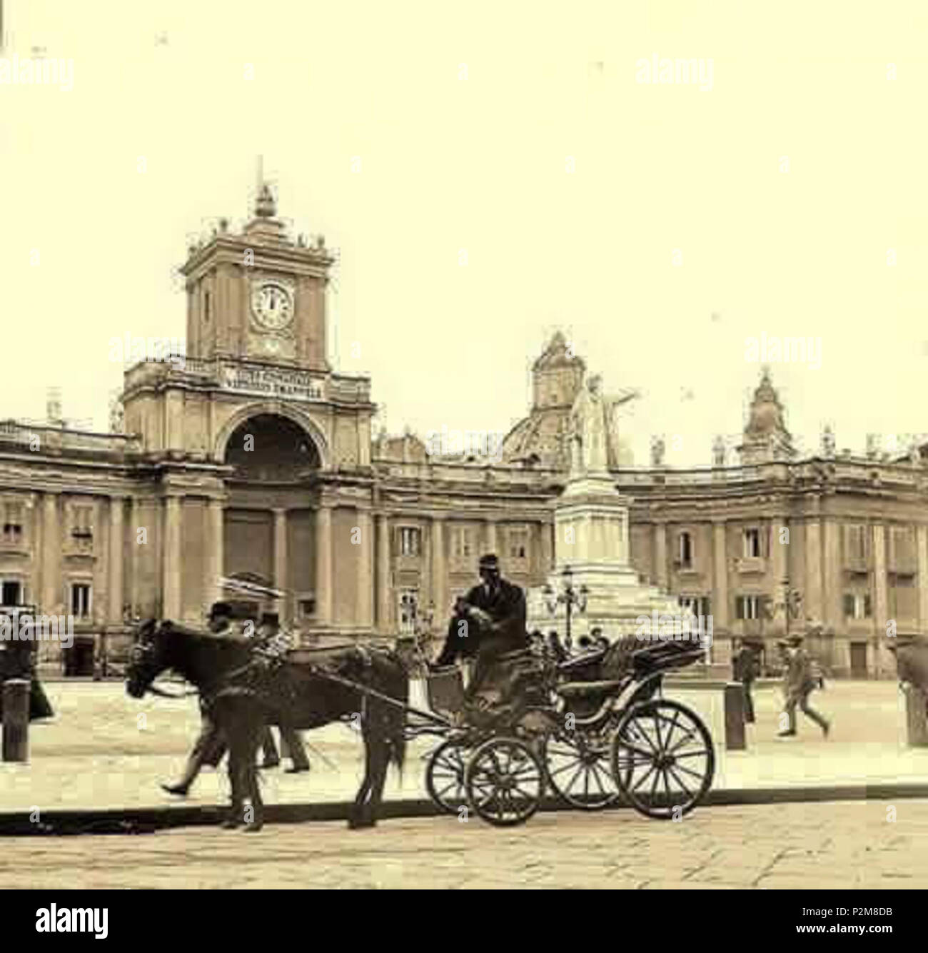 . Italiano: Napoli, Piazza Dante. Autore sconosciuto. . Prima metà del ventesimo secolo 61 Napoli, Piazza Dante 13 Foto Stock