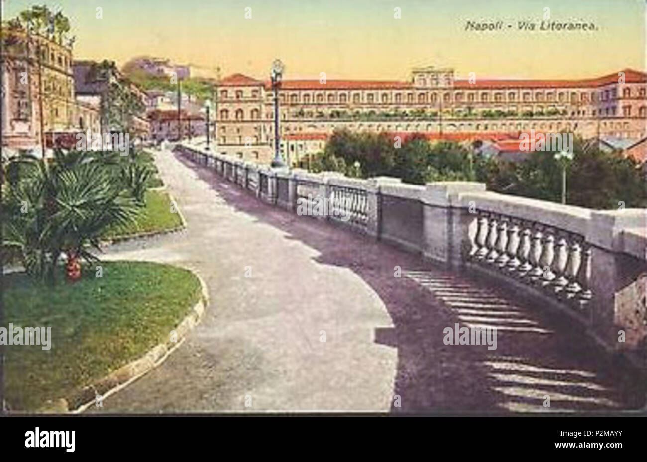 . Italiano: 'Napoli - Via Litoranea' - Via Cesario Console con giardinetti e Palazzo Reale sullo sfondo. Cartolina colorata. Autore sconosciuto. fine del XIX secolo. Unknown 64 Napoli, Via Cesario Console Foto Stock