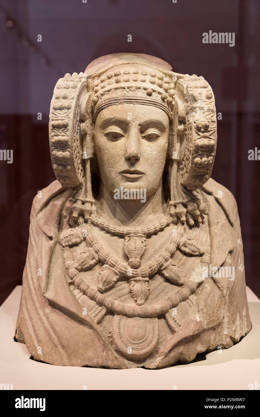 Madrid, Spagna: Dama di Elche in esposizione presso il Museo Archeologico Nazionale di Spagna. La figura iconica, scoperto nel1897 vicino a Elche, Spagna, è stato th Foto Stock