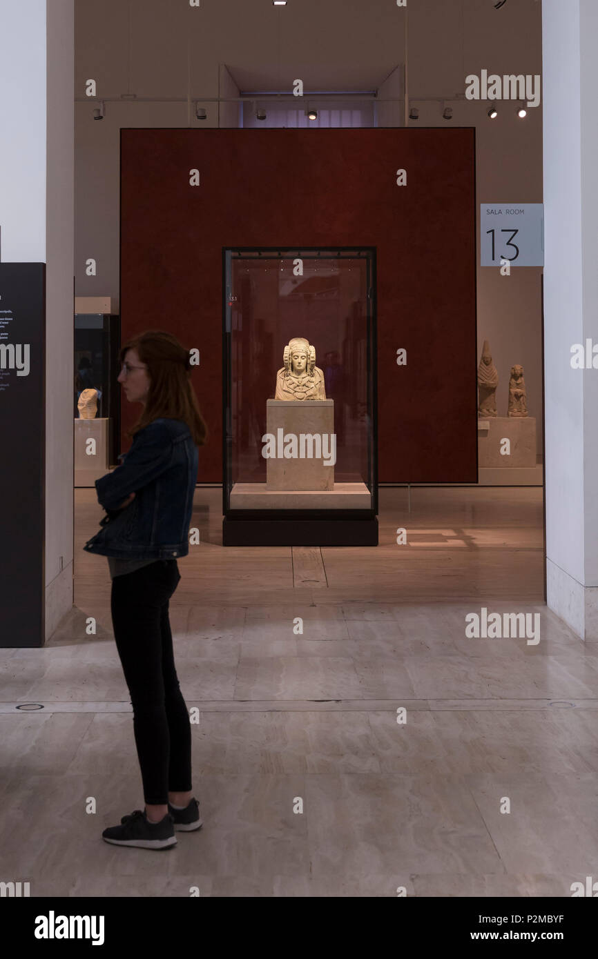 Madrid, Spagna: Dama di Elche in esposizione presso il Museo Archeologico Nazionale di Spagna. La figura iconica, scoperto nel1897 vicino a Elche, Spagna, è stato th Foto Stock