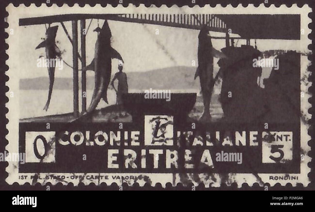 . Timbro dell'Italiano Eritrea; 1933; timbro definitiva del problema "scene africane"; il disegno della pesca (squali); con timbro postale timbro: Michel: No. 205 Colore: filigrana nera: Italia n. 1 (Crown) Valore nominale: 5 cent. (Centisimo) affrancatura validità dal 1 dicembre 1933 fino al 1941 . 1 dicembre 1933 (primo giorno di emissione del francobollo). 'Poste italiane SpA " del ministero delle comunicazioni del Regno di Italia 42 ITA-ERI 1933 MiNr0205 pm B002 Foto Stock