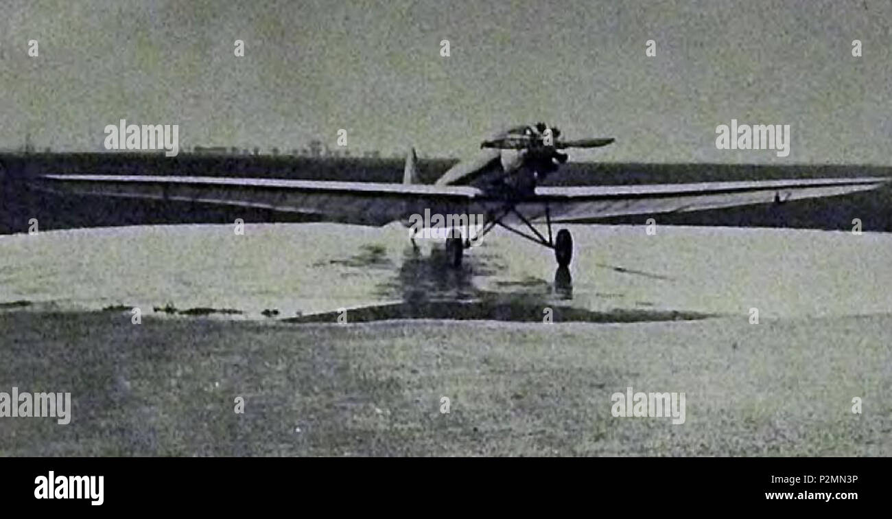 . Nuvoli N.3 . Questo file è privo di informazioni sull'autore. 66 Nuvoli N.3 03 Foto Stock