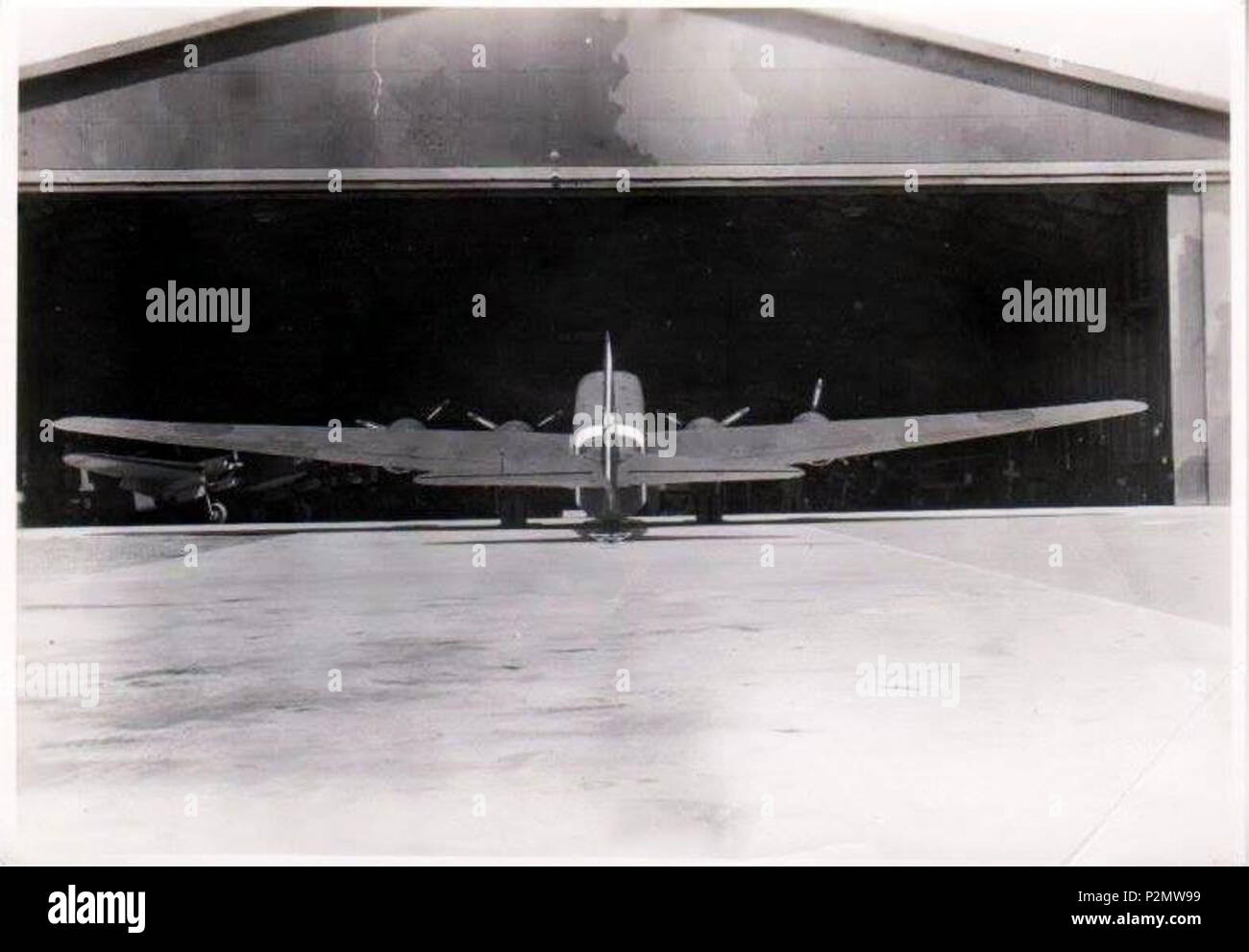 . Italiano: Aereo Savoia Marchetti SM.95 vista posteriore . prima di 1960. Unknown 75 Regia Aeronautica - Savoia Marchetti SM.95 Foto Stock