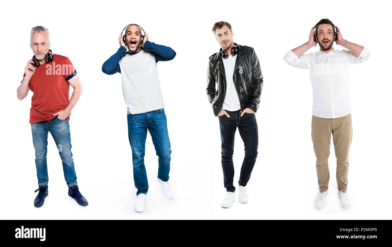 Gruppo multiculturale di uomini con le cuffie isolato su bianco Foto Stock