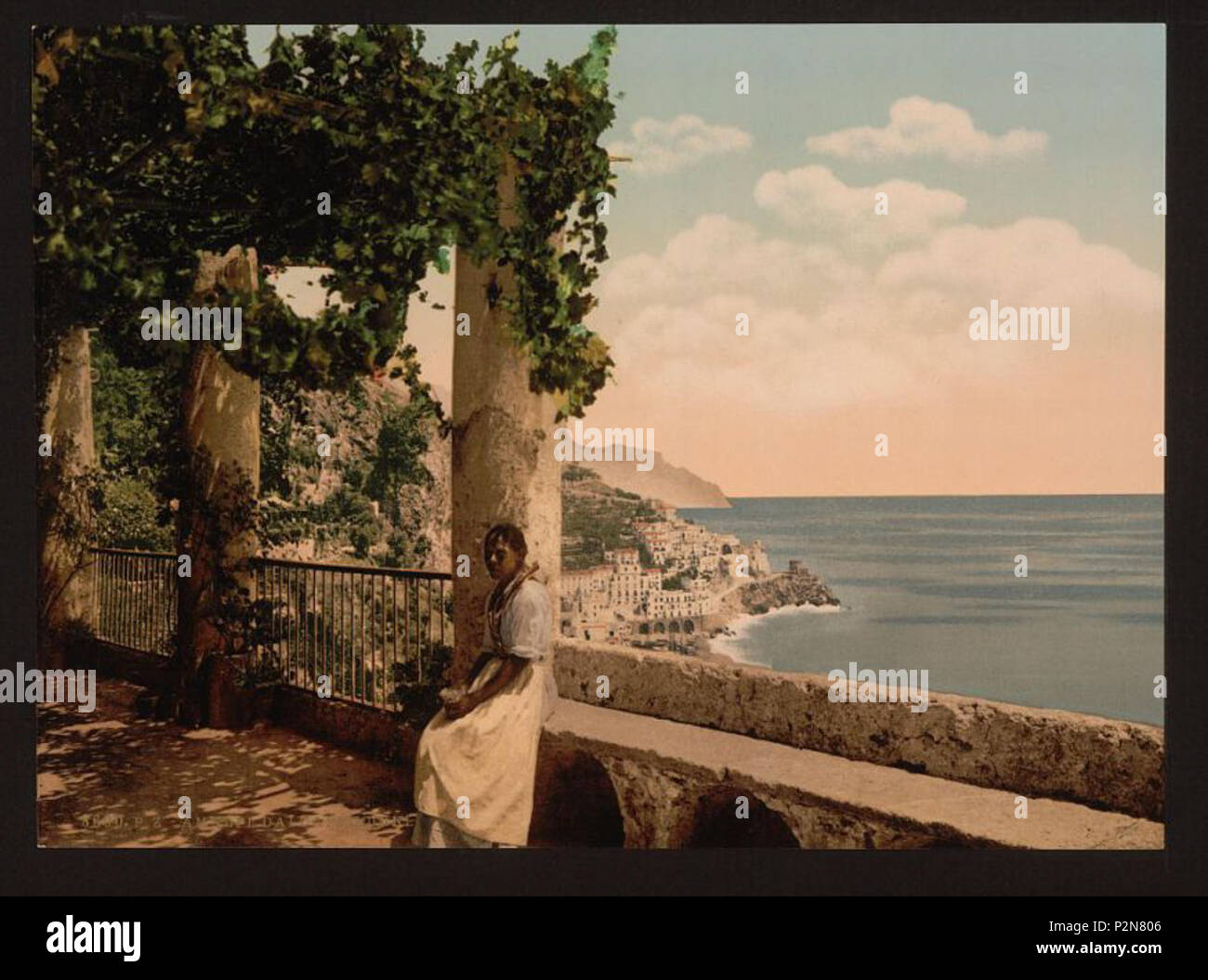 . Italiano: Photochrome : Amalfi, veduta dal convento dei Cappuccini. 1890s. sconosciuto photochrome (stampa) 70 Photochrome Amalfi Foto Stock