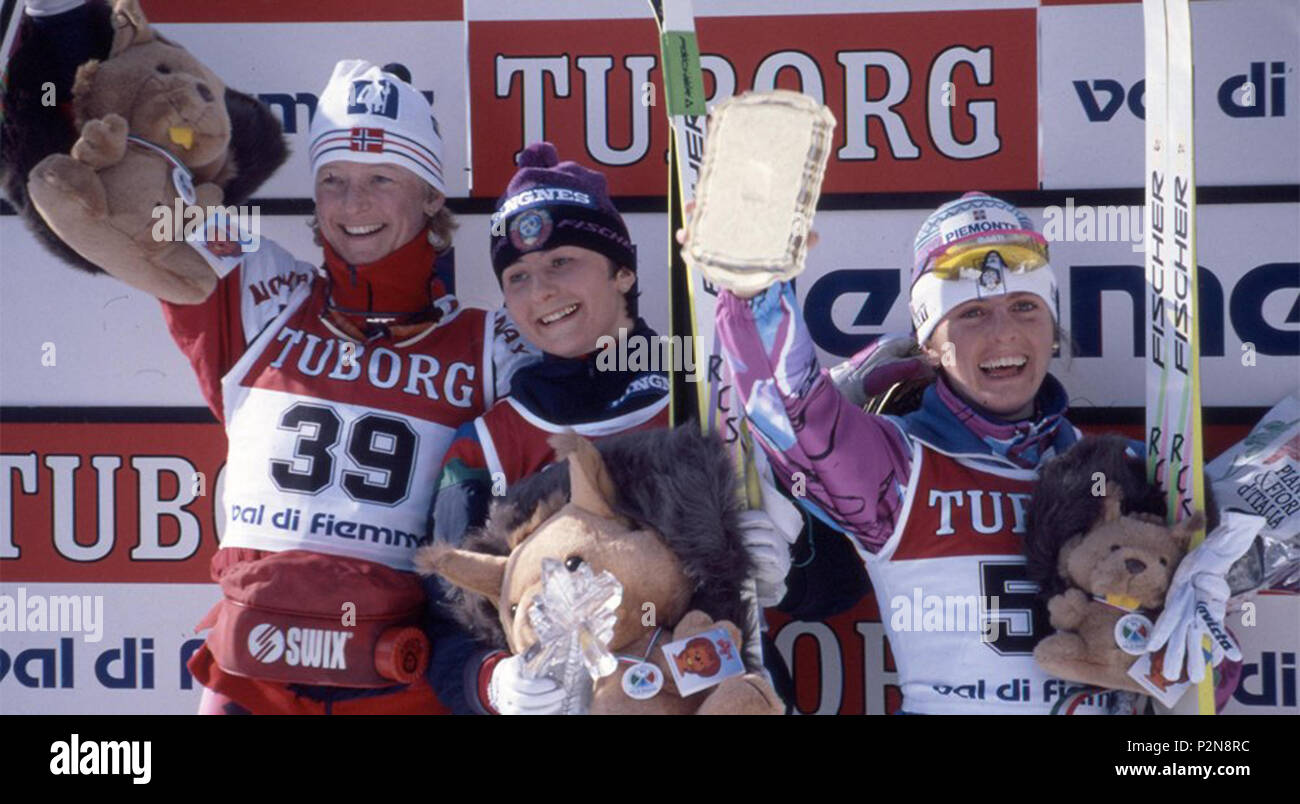 . Italiano: Podio della 15km un Fiemme 1991 (Elena Välbe, Trude Dybendahl e Stefania Belmondo) . 8 febbraio 1991. Unknown 72 podio della 15km un Fiemme 1991 Foto Stock