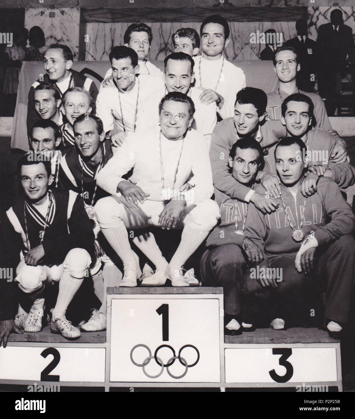 . Team Sabre podio 1960 Olimpiadi di uomini . 1960. Unknown 78 Sabre podio 1960 Olimpiadi di uomini Foto Stock