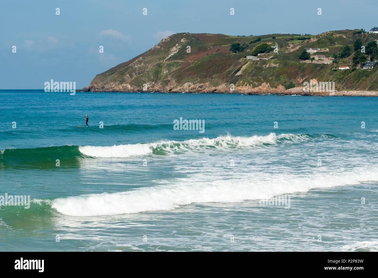 Francia, Manche, Cotentin, Les Pieux, Sciotot cove, Flamanville Cape Foto Stock