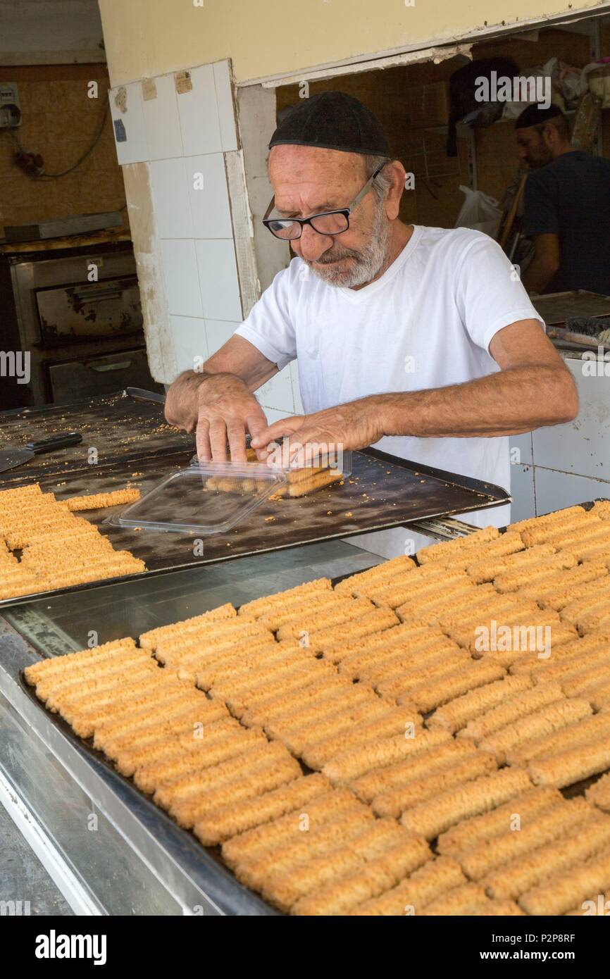 Israele, Tel Aviv, downtown, mercato Carmel, dolci orientali Foto Stock