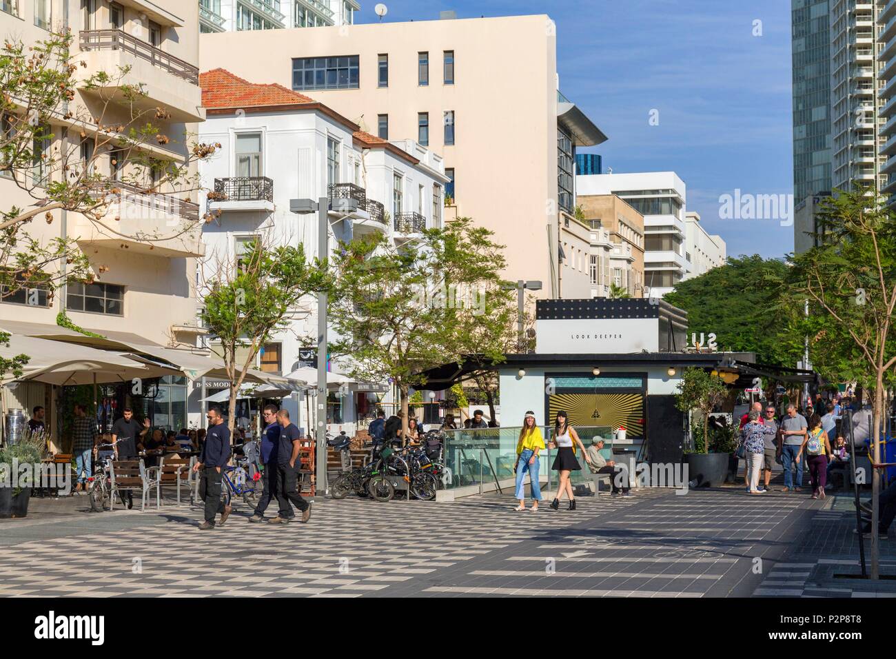 Israele, Tel Aviv, downtown, Sderot (boulevard) Rothschild, area pedonale  Foto stock - Alamy