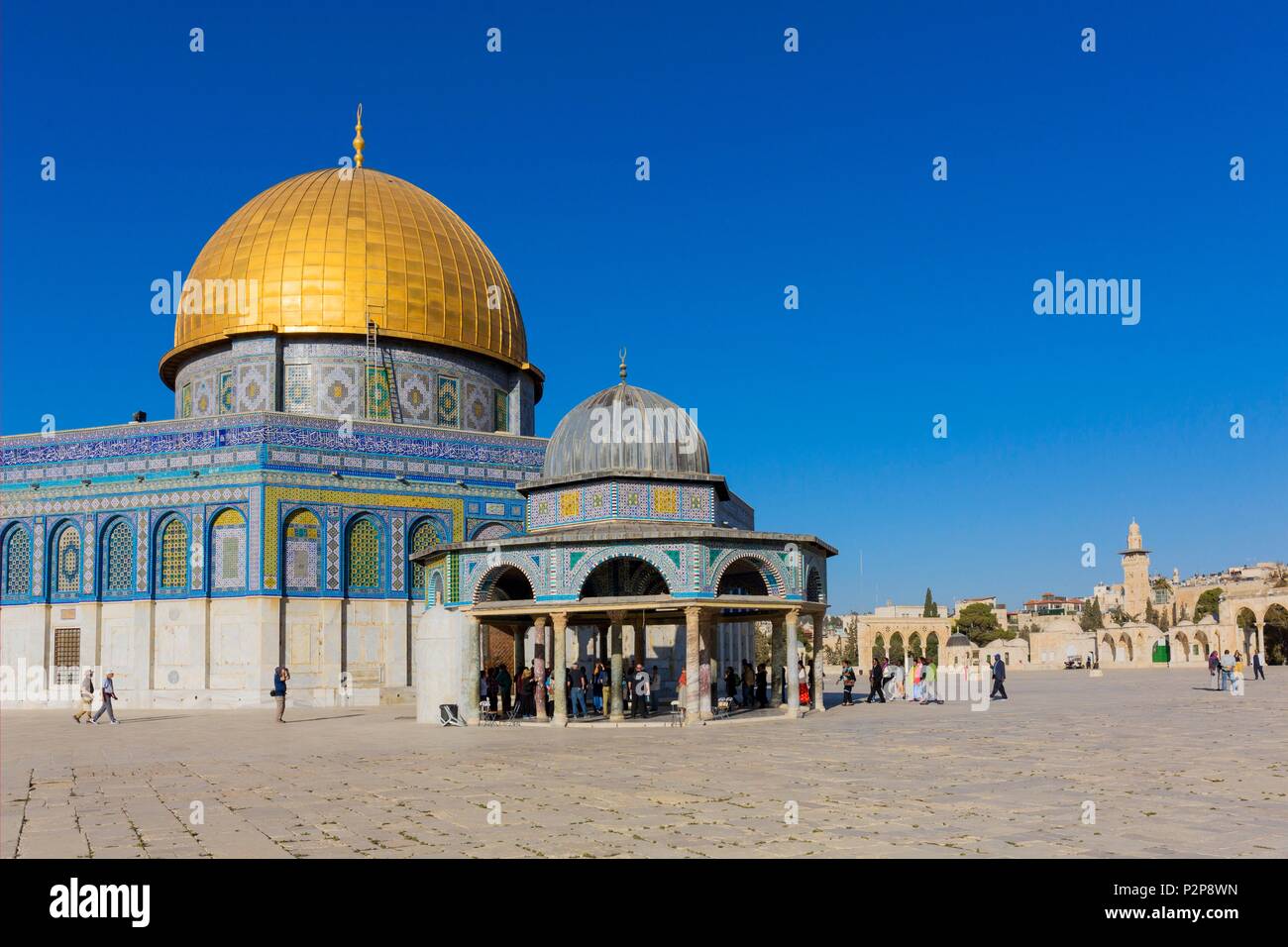 Israele e Gerusalemme, patrimonio mondiale UNESCO Città Vecchia, il Quartiere Musulmano, la Moschea Esplanade, la Cupola della roccia (spesso chiamata la Moschea di Omar) Foto Stock