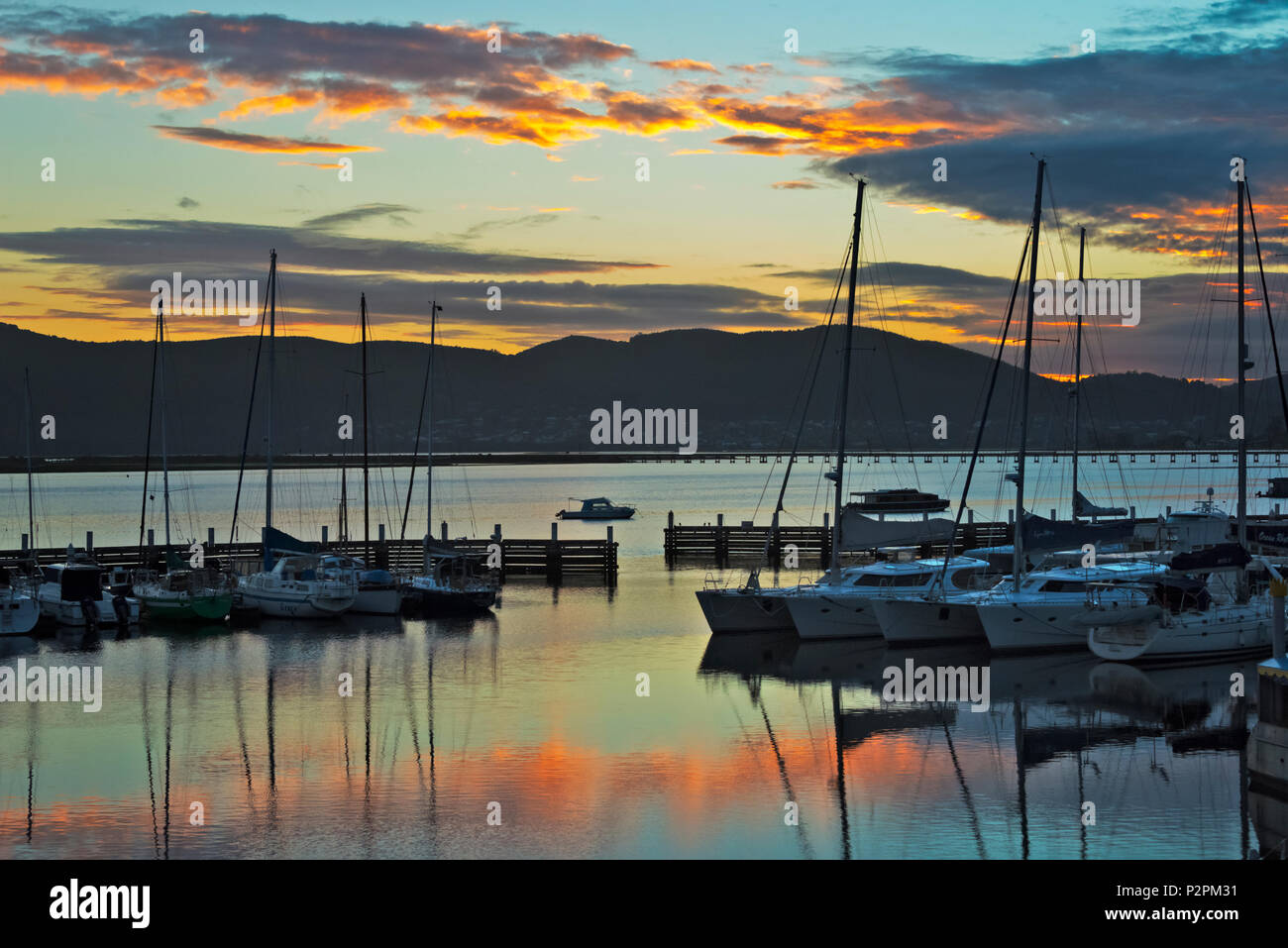 Barche a vela nel porto, Knysna, Provincia del Capo Occidentale, Sud Africa Foto Stock