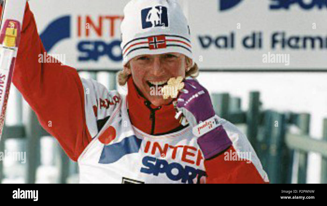 . Italiano: Trude Dybendahl vince la medaglia d'oro della 5 km di sci di fondo di Fiemme 1991 . Il 12 febbraio 1991. 88 sconosciuto Trude Dybendahl a Fiemme 1991 Foto Stock