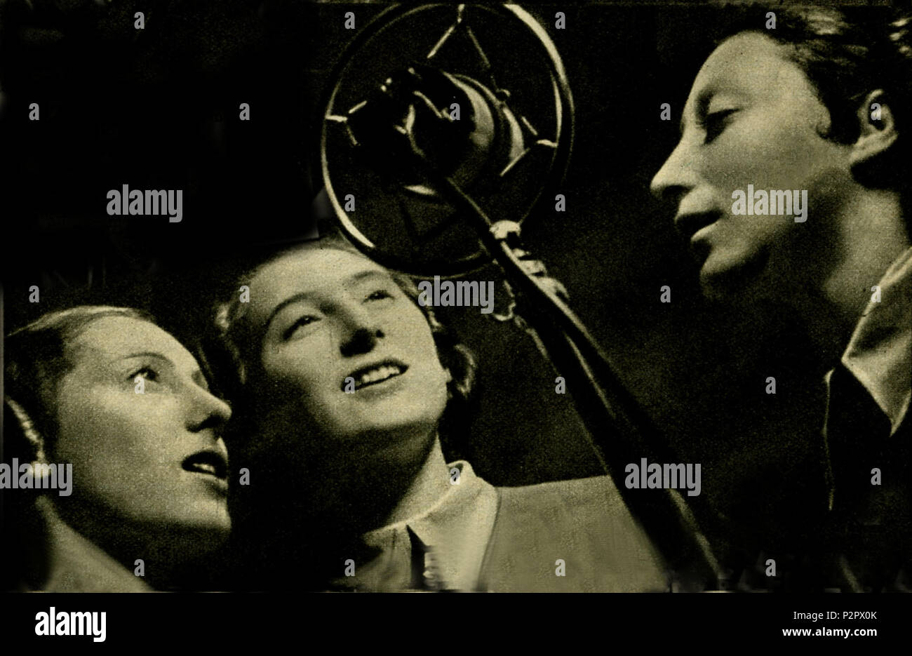 . Foto da Excelsior n° 17/1938 . 1938. Indeciso42 al progetto italiano. 88 Il Trio Lescano 1938 Foto Stock