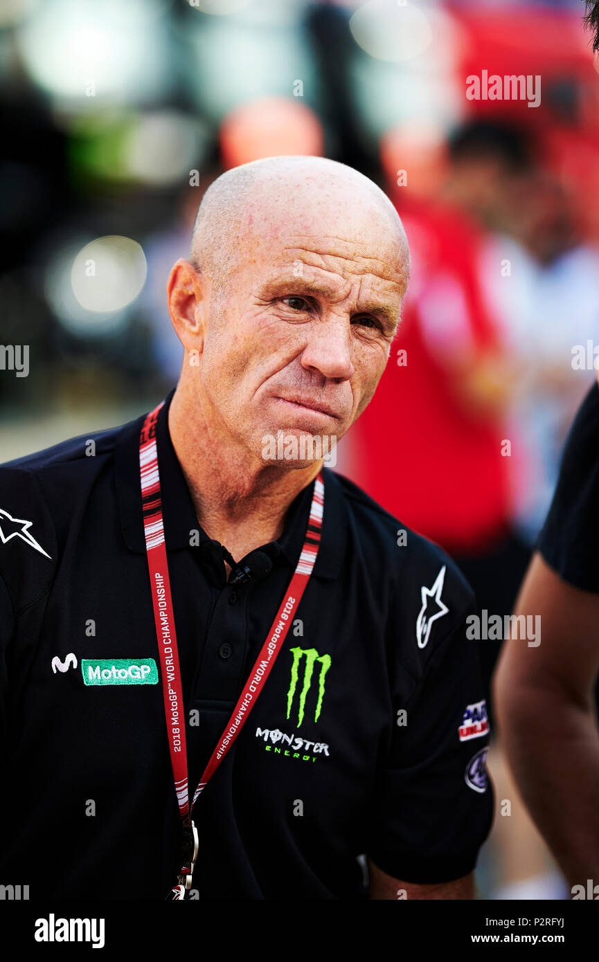Barcellona, Spagna. 16 Giugno, 2018. L'ex Grand Prix motociclista e leggenda, Randy Mamola durante un Movistar Facebook Live prima del Gran Premio di Spagna di Motogp. Credito: Pablo Guillen Credito: Pablo Guillen/Alamy Live News Foto Stock