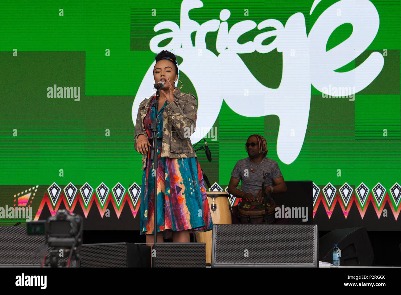 Sefton Park, Liverpool, Regno Unito. 16 Giugno, 2018. Liverpool nato RnB/elettronico e artista Neo-Soulful Remée effettua in Africa Oye music festival di Sefton Park Liverpool 2018. Credito: Ken Biggs/Alamy Live News. Foto Stock