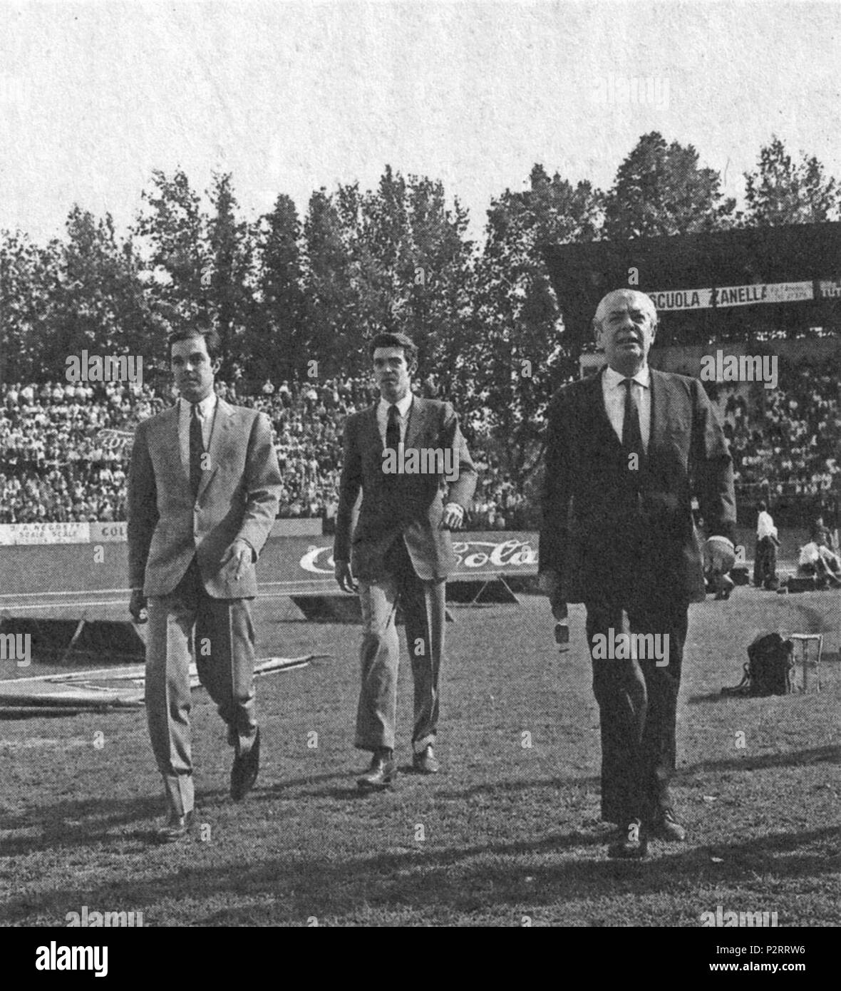 1966-67 Serie A - AC Mantova V Inter Milan - Gian Marco, Massimo e Angelo Moratti 2 1966-67 Serie A - AC Mantova V Inter Milan - Gian Marco, Massimo e Angelo Moratti Foto Stock