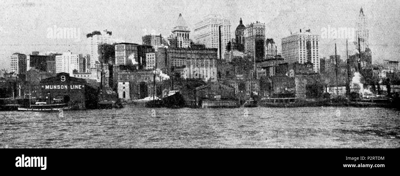 . Italiano: New York vista dal ponte di Brooklyn (1917). Inglese: vista dell'estremità meridionale dell'isola di Manhattan preso dal Porto di Brooklyn attraverso il fiume. Adottate il 1 marzo 1917. Sconosciuto 1 1917 178 NewYork Foto Stock