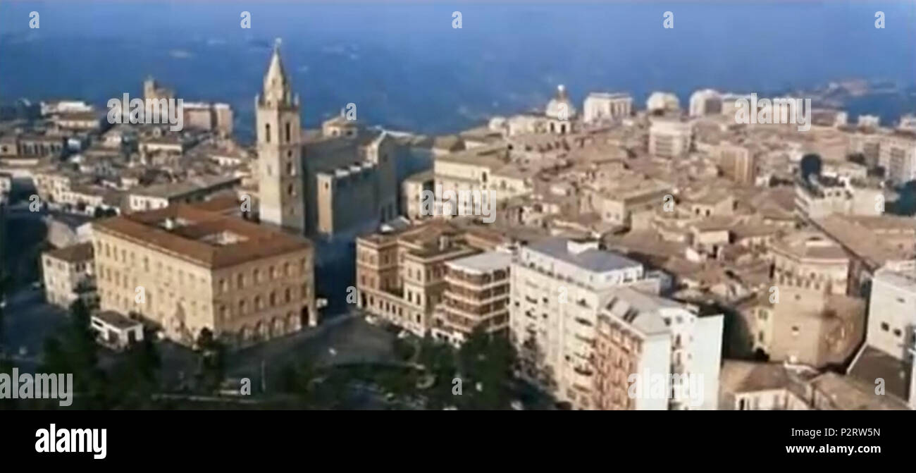 4 foto aeree di Chieti Foto Stock