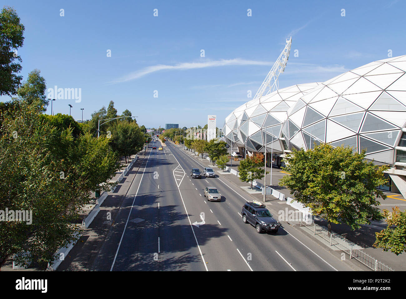 Melbourne, Australia: 09 Aprile 2018: Il Melbourne Stadium rettangolare commercialmente noto come AAMI Park è situato lungo il Boulevard olimpico. Foto Stock