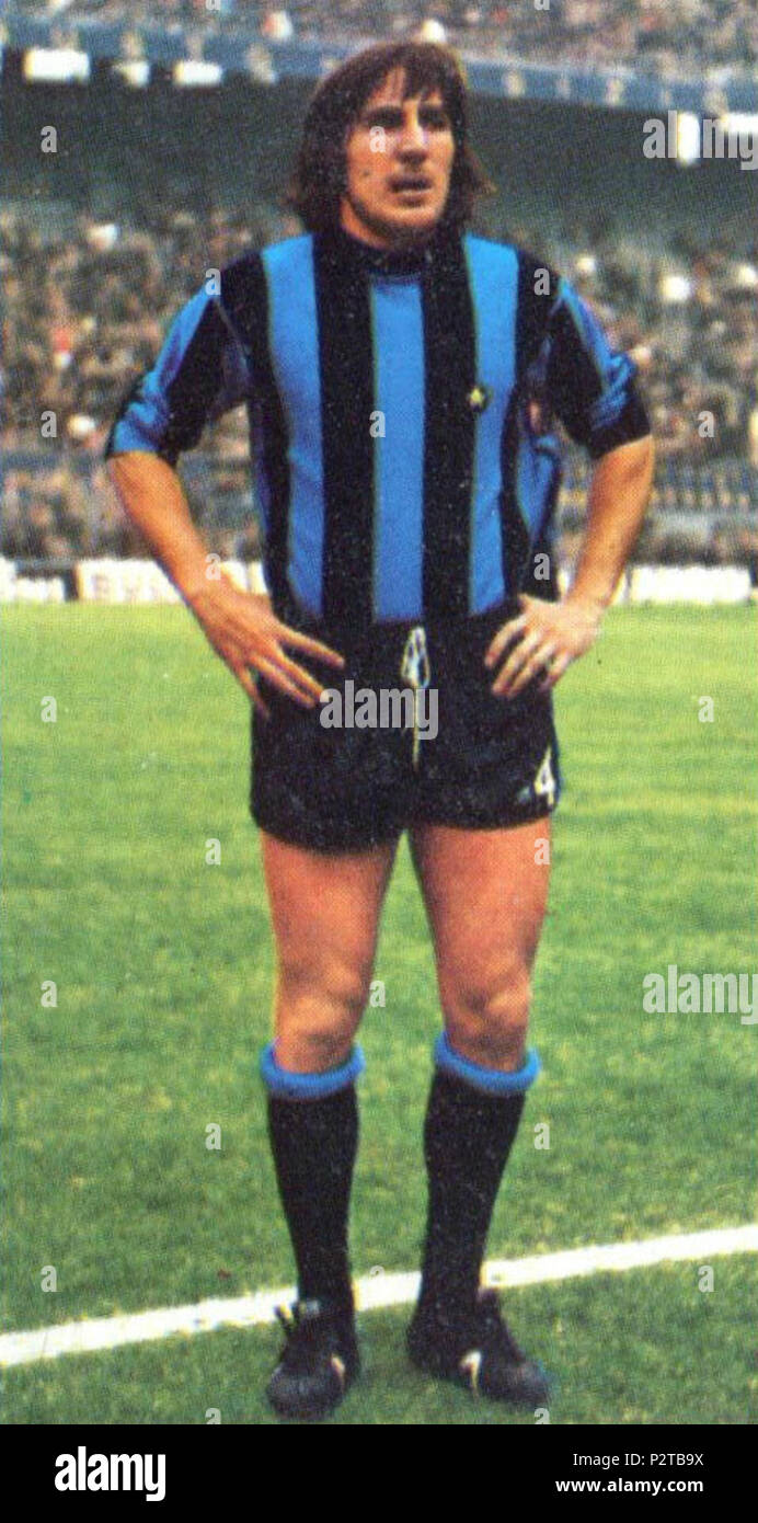 . Italiano: Il calciatore italiano Adriano Fedele all'Inter all'inizio della stagione 1974-75. circa 1974. 4 sconosciuto Adriano Fedele - Inter FC 1974-75 Foto Stock