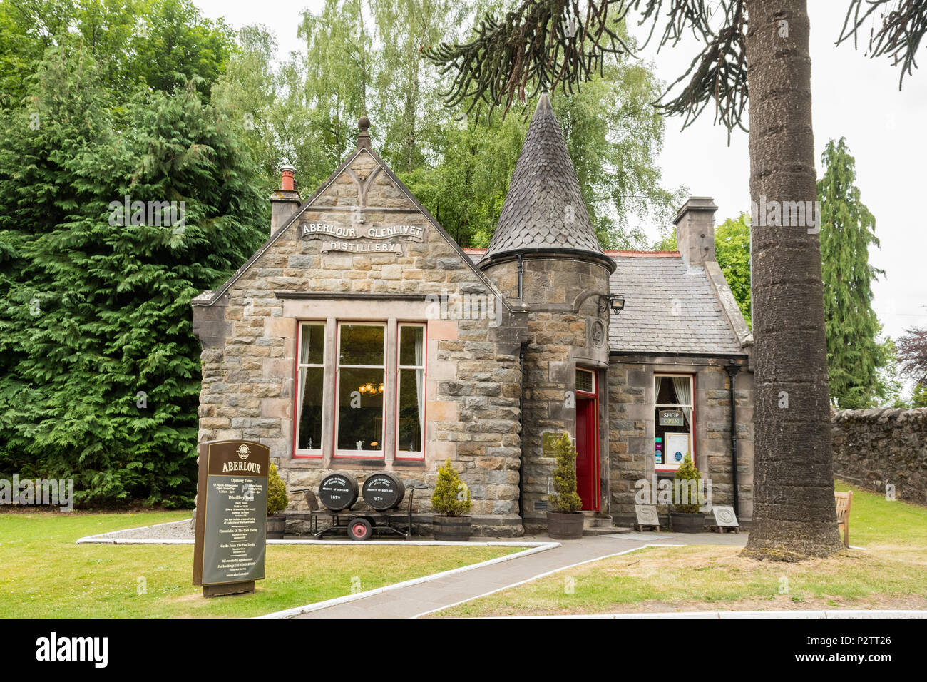 Aberlour Distillery ingresso e Visitor Center, Aberlour, Speyside, Scotland, Regno Unito Foto Stock