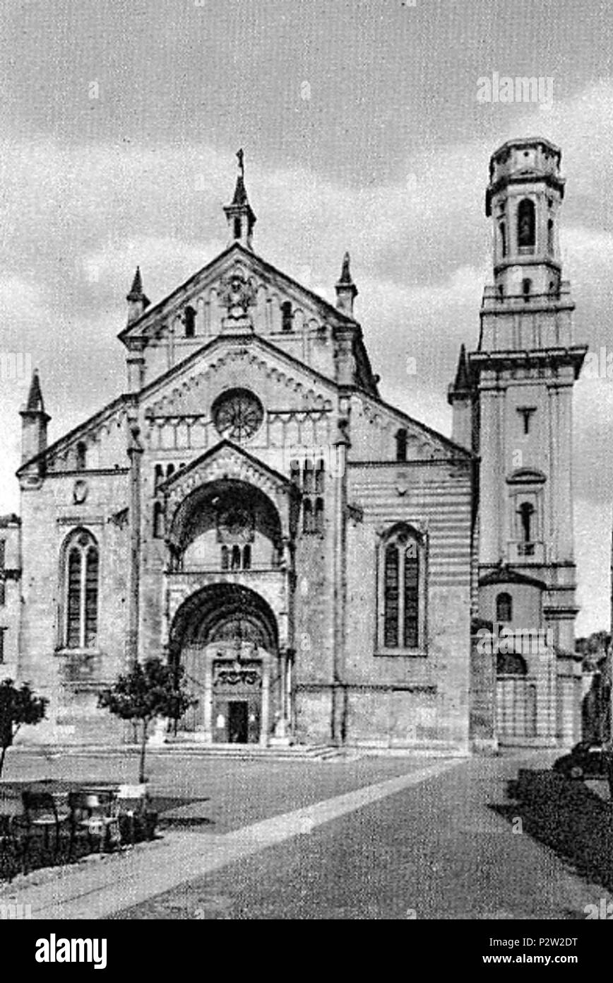 . Italiano: la facciata del Duomo di Verona in una foto d'epoca. circa 1900. 23 sconosciuto DuomoVR-vecchio Foto Stock