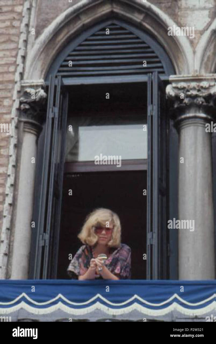 . Italiano: Erica Jong fotografata a Venezia negli anni '70 . 1970s. Klaus Zaugg 26 Erica Jong Foto Stock