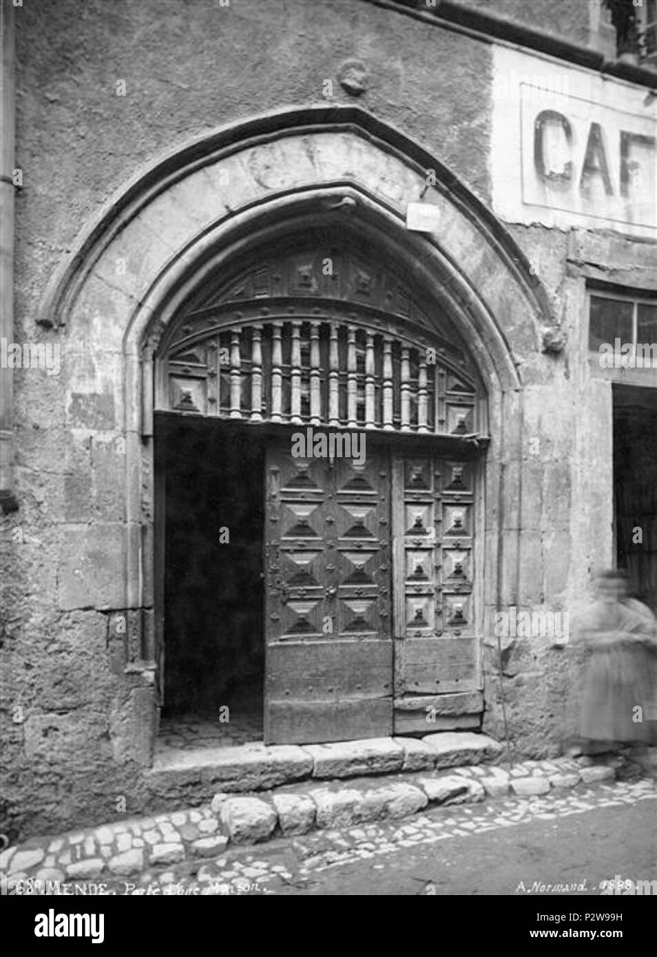 02-Porte sur rue d'une maison au 9, rue d'Aigues-Passe A0 Mende (Alfred-Nicolas Normand, 1888) Foto Stock