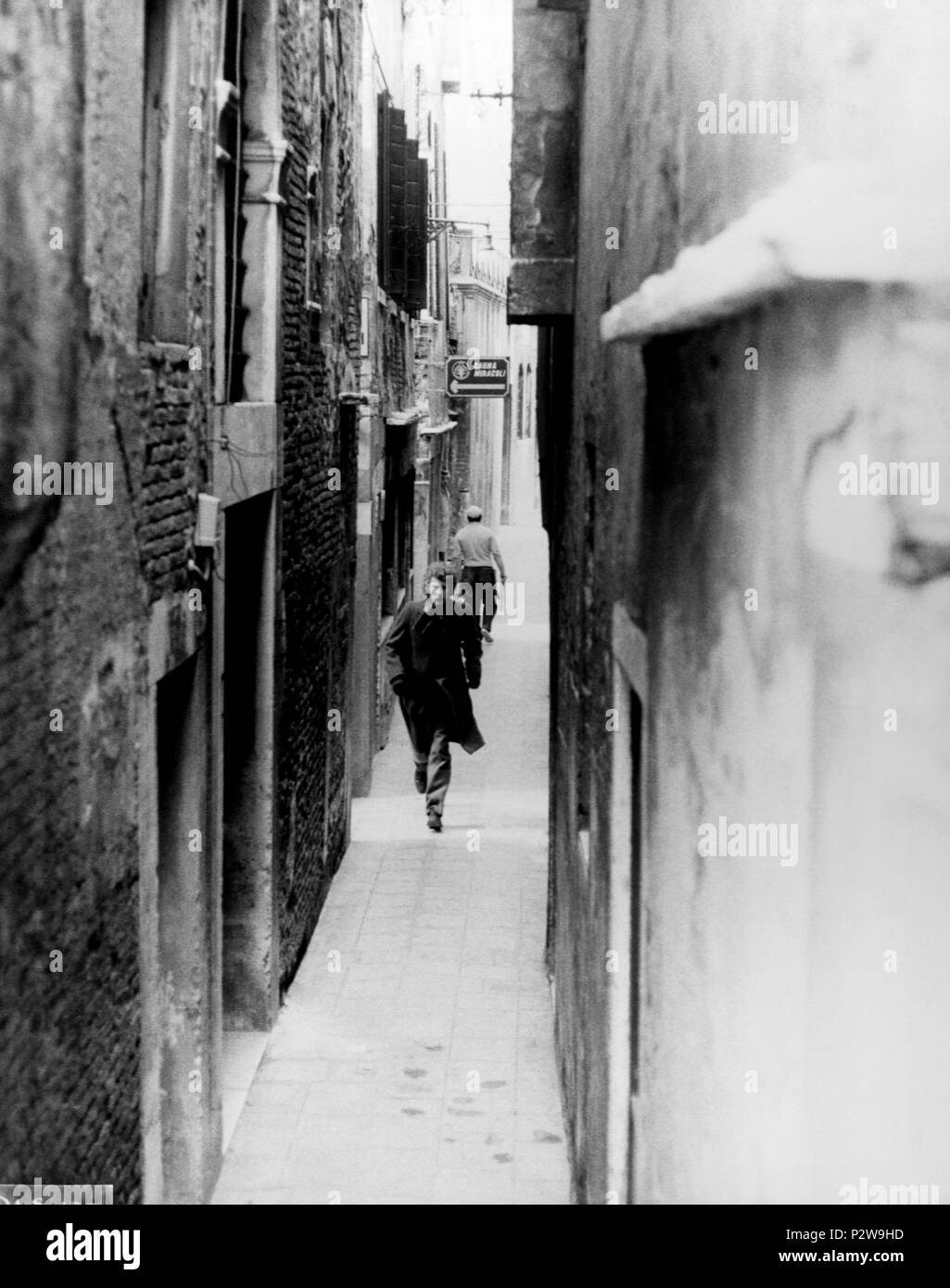 Pellicola originale titolo: non guardare ora. Titolo inglese: non guardare ora. Regista: Nicolas Roeg. Anno: 1973. Stelle: Donald Sutherland. Credito: CASEY PRODUCTIONS-ELDORADO FILM-BL / Album Foto Stock