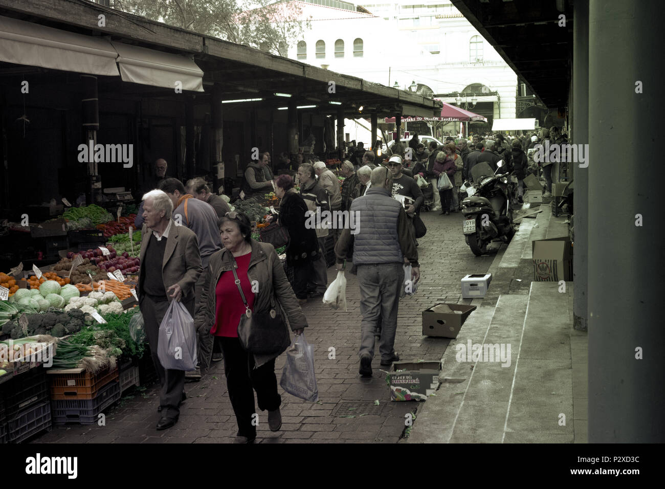 Passeggiando per il mercato centrale di Atene Foto Stock