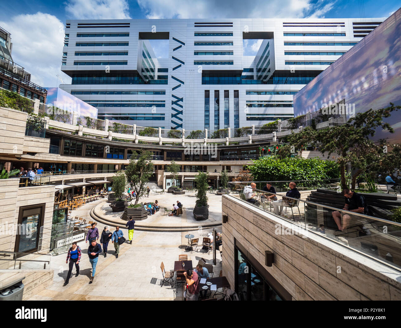 UBS 5 Broadgate nella città di Londra - la nuova sede centrale di UBS London, progettata dagli architetti KEN Shuttleworth e inaugurata nel 2016 Foto Stock