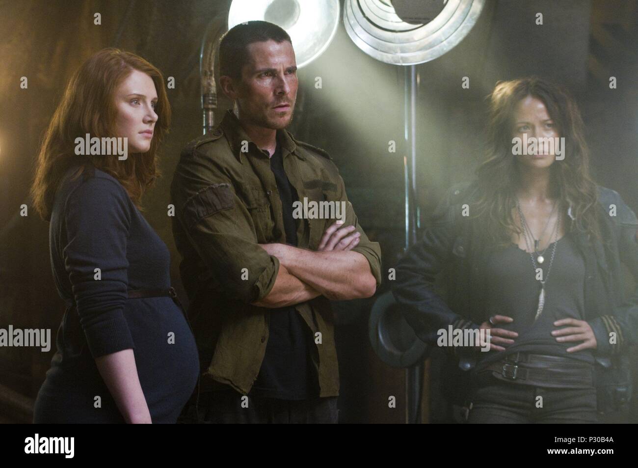 Pellicola originale titolo: Terminator Salvation. Titolo inglese: Terminator Salvation. Regista: MCG. Anno: 2009. Stelle: Christian Bale; Bryce Dallas Howard; MOON BLOODGOOD. Credito: INTERMEDIA FILMS / caposquadra, RICHARD / Album Foto Stock