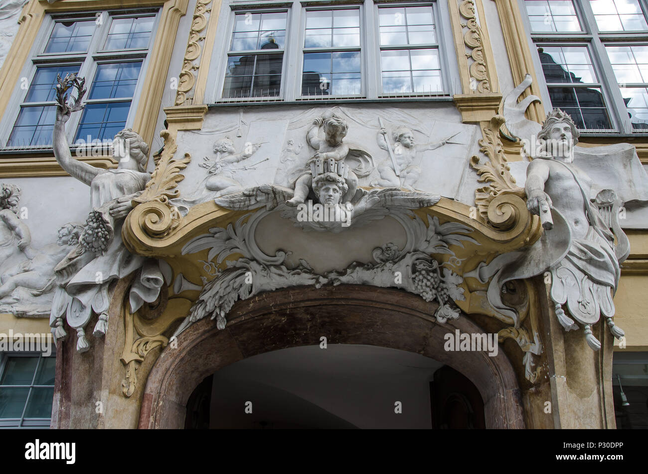 Johann Nepomuk, meglio conosciuta come la Chiesa Asam (tedesco: Asamkirche), è una chiesa barocca di Monaco di Baviera. Foto Stock