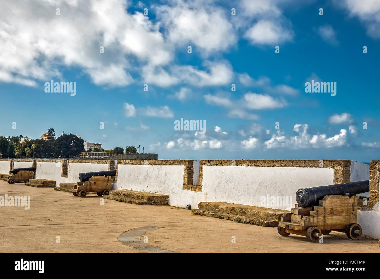 Le vecchie mura della città, Cadice, Andalusia, Spagna Foto Stock