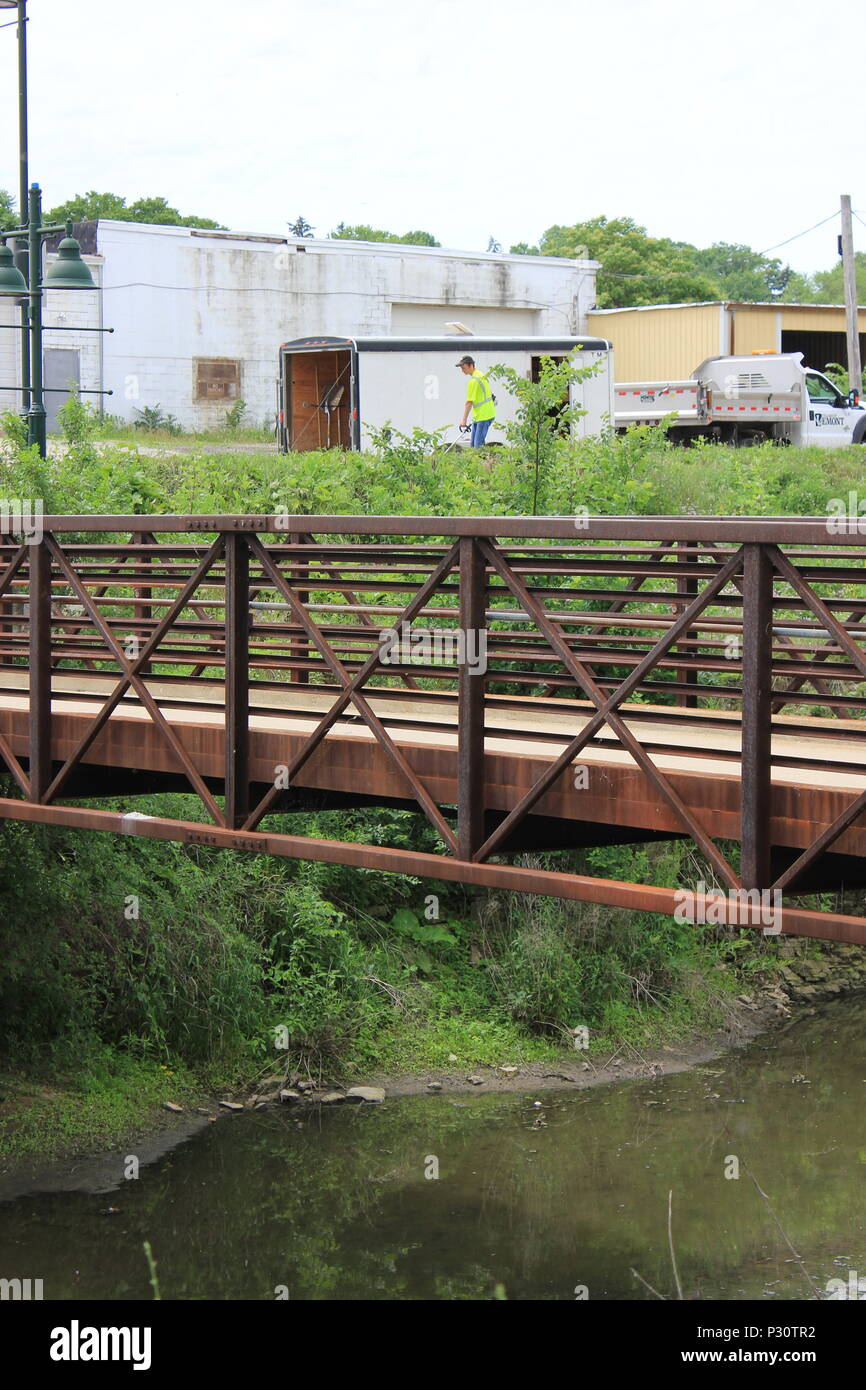 New Scenic 5 posti e la storica Illinois Michigan canal in Lemont, Illinois. Foto Stock
