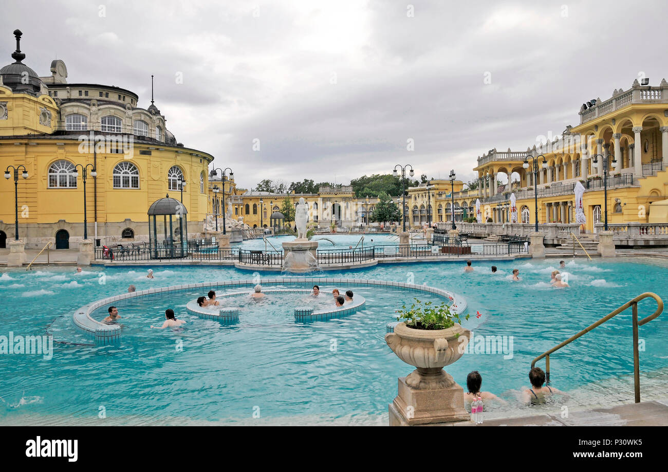 Szechenyi Bagni e Piscina , Budapest, Ungheria, Europa Foto Stock