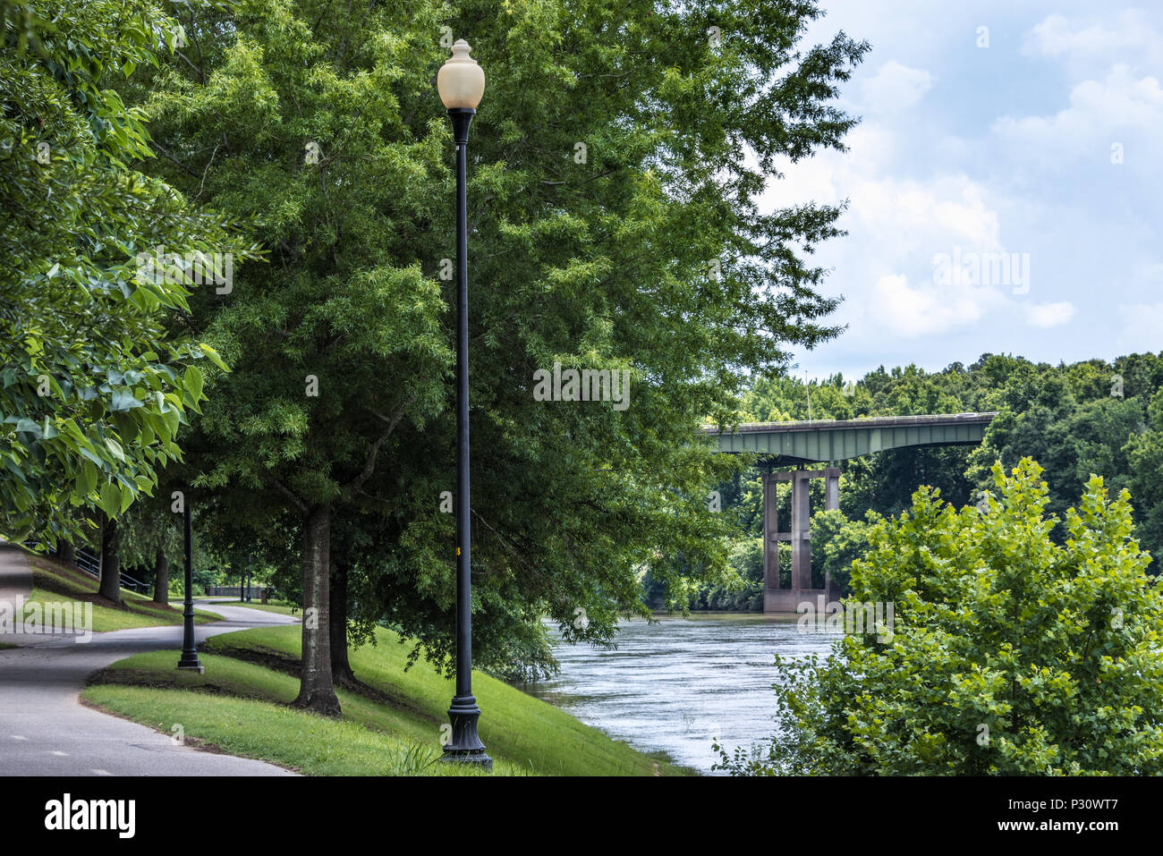 Chattahoochee RiverWalk lungo il fiume Chattahoochee in Columbus, Georgia. (USA) Foto Stock