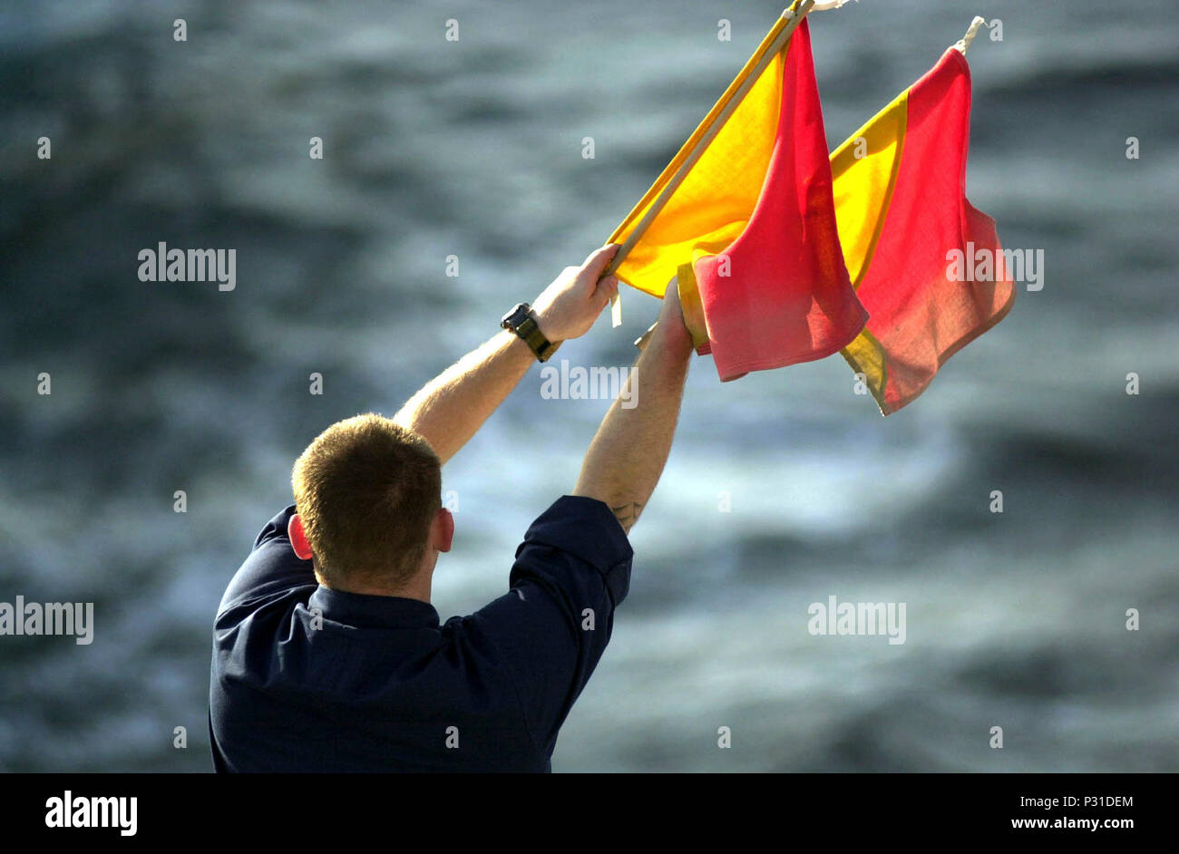 Il mare a bordo della USS Lake Champlain (CG 57) Gen 18, 2002 -- Foto Stock