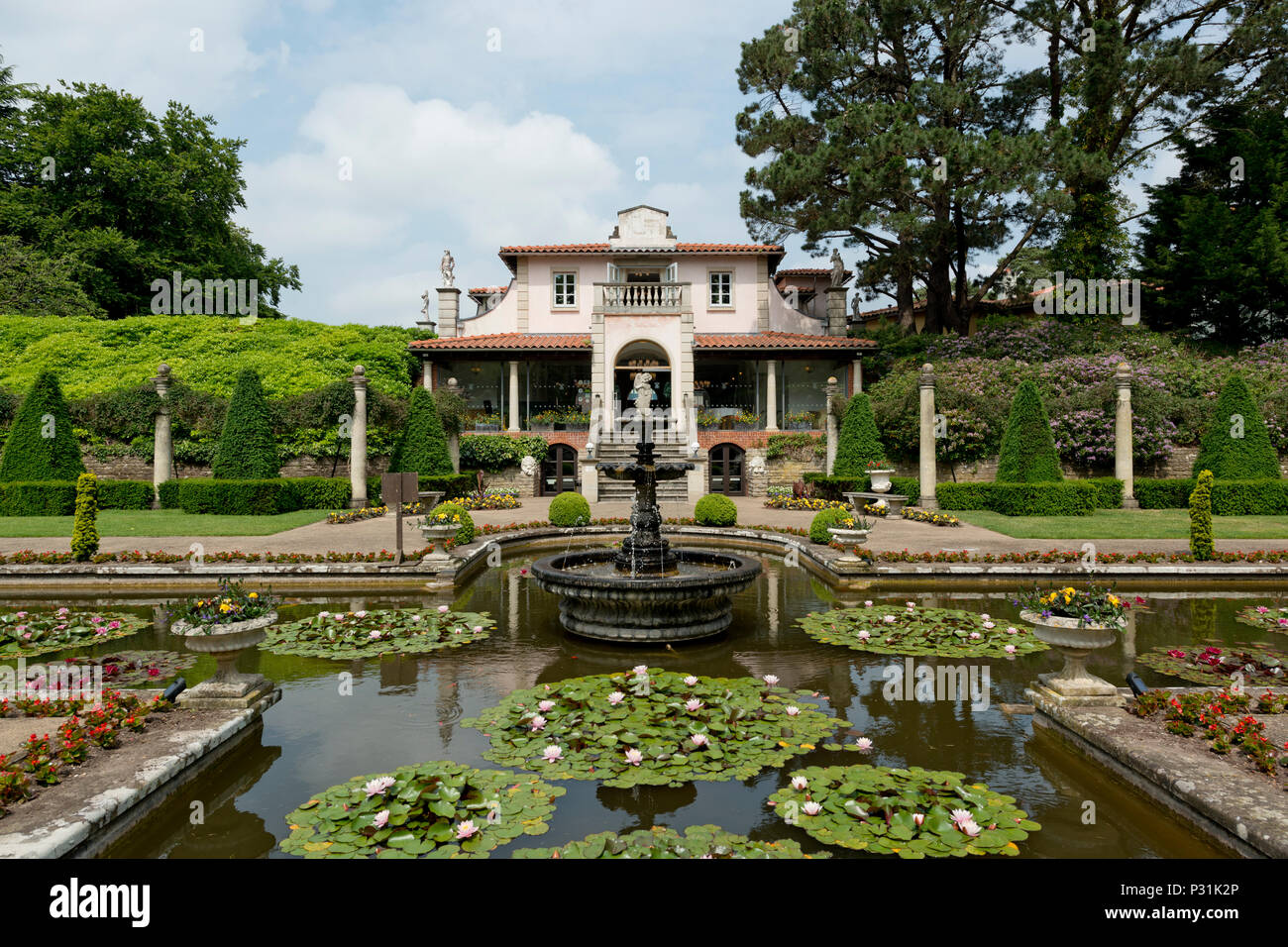 Il giardino italiano a Compton Acres garden in Poole, Dorset. Foto Stock