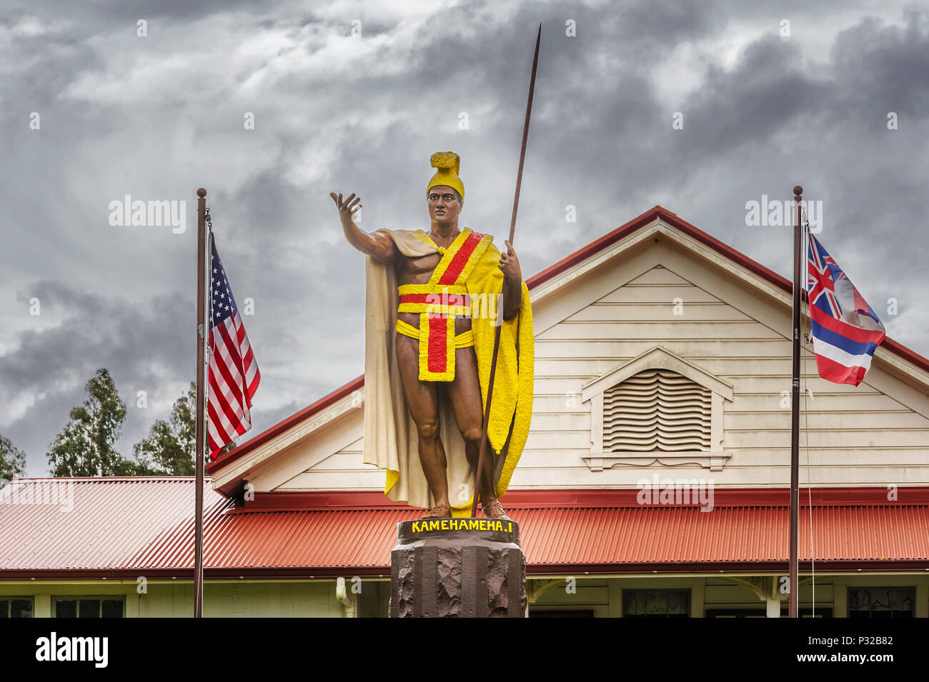 La statua del re Kamehameha da Thomas Gould dal 1878. La statua è stato perso in mare, miracolosamente recuperati e restaurati e collocati in Kapa'au nel 1912 su è grande Foto Stock