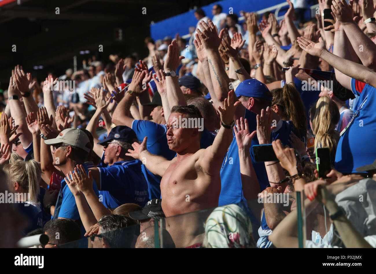 Mosca, Russo. 16 Giugno, 2018. 16.06.2018. Mosca, Russo: Islanda geyser audio durante la Coppa del Mondo FIFA Russia 2018, Gruppo D, la partita di calcio tra Argentina v in Islanda in Spartak Stadium di Mosca. Credit: Indipendente Agenzia fotografica/Alamy Live News Foto Stock